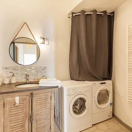 Apartment Spacious & Bright - Location